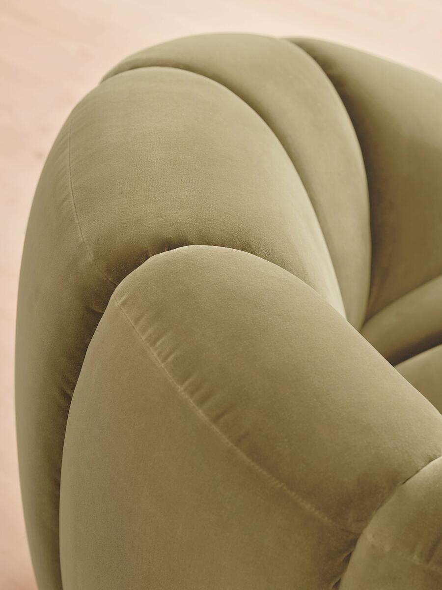 Garret Armchair - Velvet - Lichen - Images - Image 7