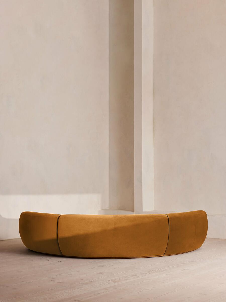 Aline Serpentine Modular Sofa - Four Seater - Mustard Velvet - Images - Image 4