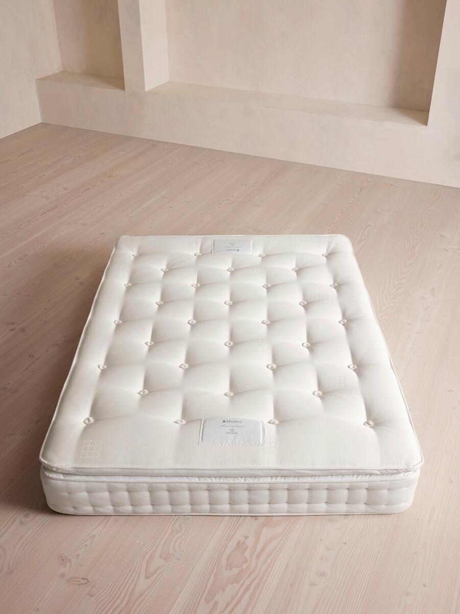 Hypnos Woolsleeper Pillow Top Mattress - UK Double (135x190cm) - Listing - Image 2