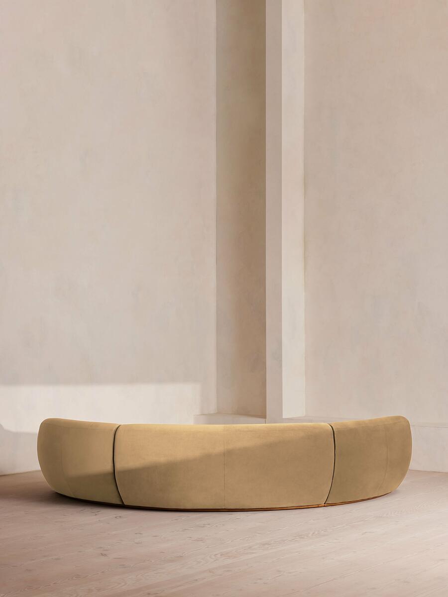 Aline Serpentine Modular Sofa - Four Seater - Camel Velvet - Images - Image 4