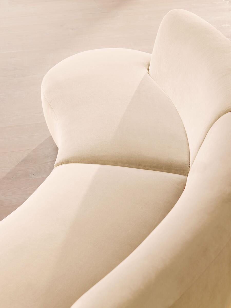 Aline Serpentine Modular Sofa - Four Seater - Porcelain Velvet - Images - Image 6